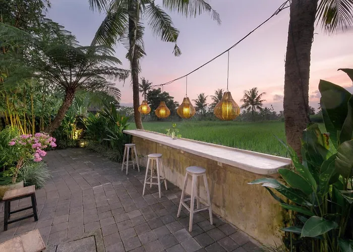 Hotel Artini Bisma
