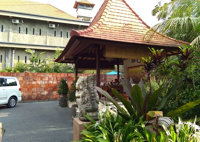 Hotel Artini Bisma