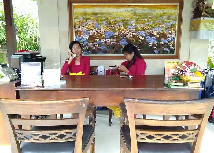 Hotel Artini Bisma